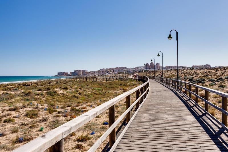 Foto fa081c22-3a23-49e2-8b90-8ddefcde4c65. Apartment with parking pool in Cañada del Molino Torrevieja