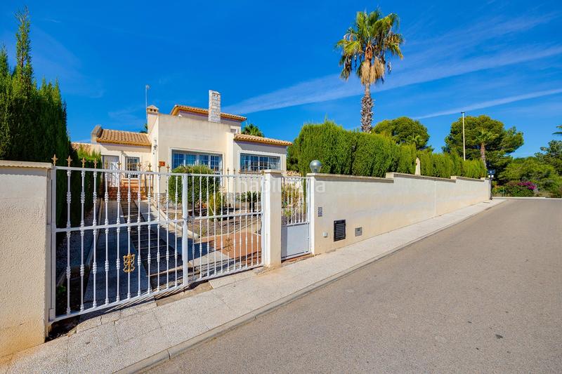 Foto bc0c68b4-c564-49a6-8c74-13d038edb4c4. Casa a Lomas de Campoamor - Las Ramblas Orihuela