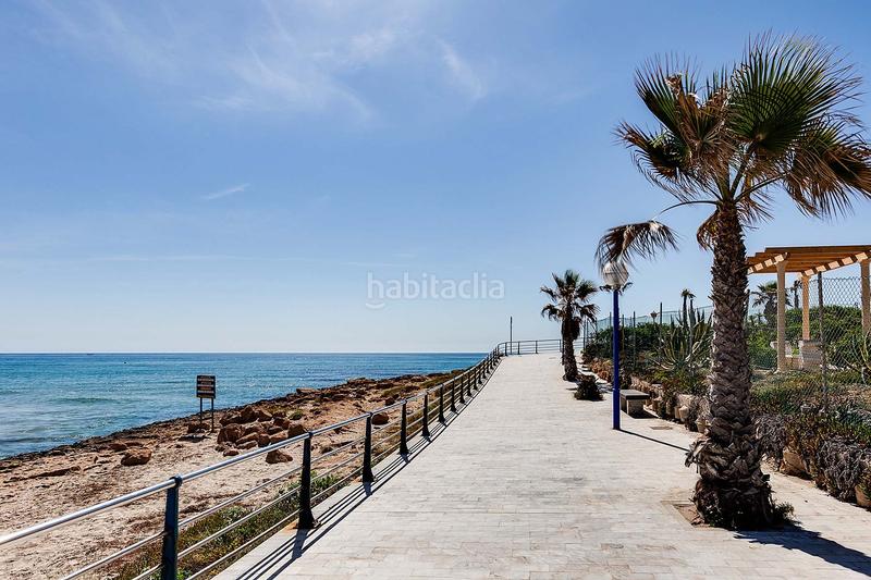 Foto db947c78-4a44-40dd-a528-5c0d25726545. House in La Zenia Orihuela