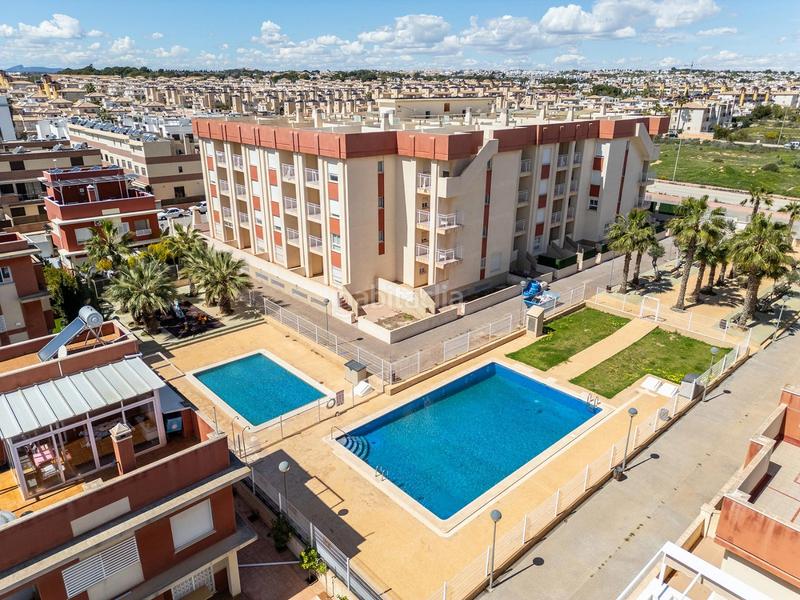 Foto ba9fa0e8-a2b8-45fe-8942-20488b8a46ba. Apartament amb piscina a Lomas de Cabo Roig - Los Dolses Orihuela