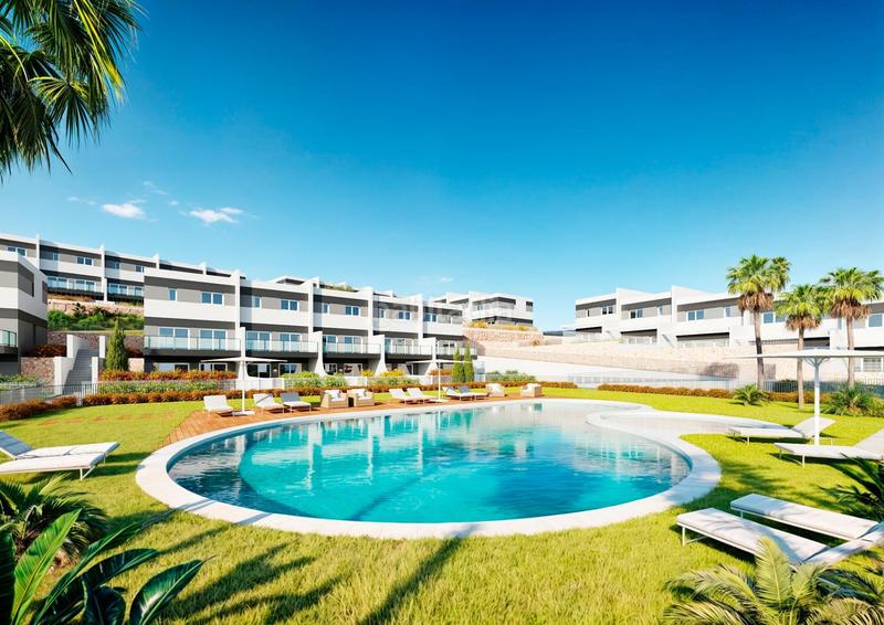 Foto 07acb244-90ed-4108-ab15-e8d049c43164. Xalet amb piscina a balcón de Finestrat-terra marina Finestrat