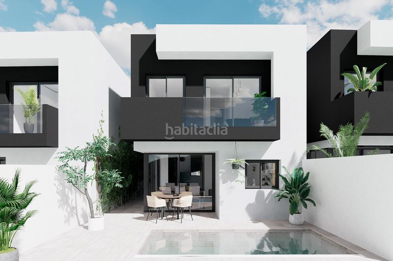 Foto adcd7a46-899b-4ede-95b3-89210abb3810. Casa amb aparcament a Águilas