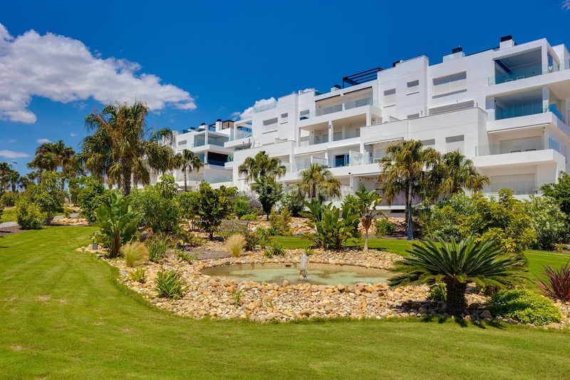 Foto 746fc22b-061e-49fd-8bb9-dc403567a428. Àtic amb aparcament piscina a Los Balcones-Los Altos Torrevieja