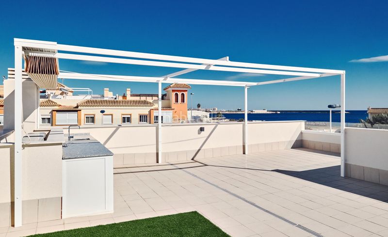 Foto 4d245039-05a4-4cb9-bbb3-f8f1f347b695. Casa amb aparcament piscina a La Veleta Torrevieja