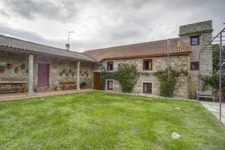 Masia a Estrada a codeseda 5