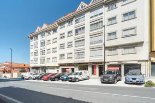 Local commercial à Avenida coruña 13