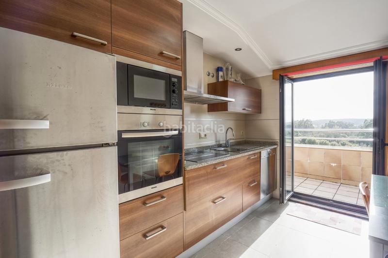 Foto d03ed120-cf1e-42ba-a86c-9762e4659749. Attique avec chauffage parking dans Boiro