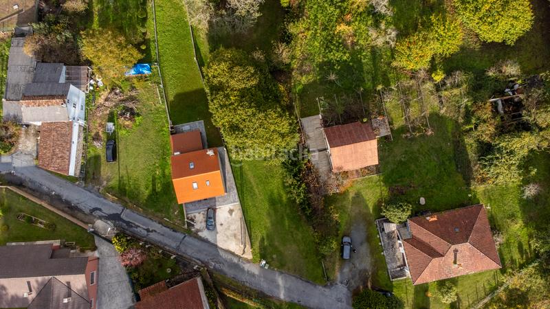 Foto 3034550a-9ecf-43a3-b128-68aa69b06048. Chalet con camino riscaldamento parcheggio in Brión