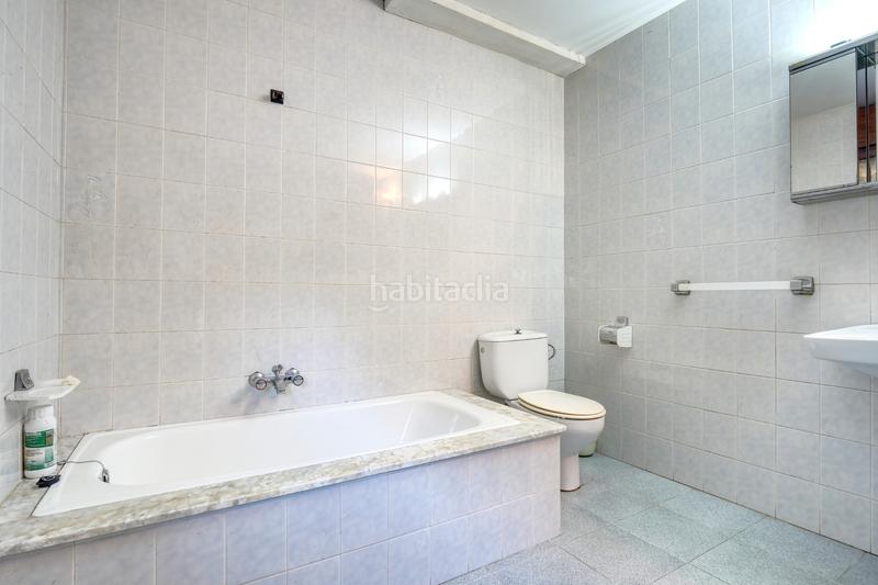 Foto 4719c24a-516c-41f0-b3bf-3c47ebff9e7b. Chalet con camino riscaldamento parcheggio in Brión