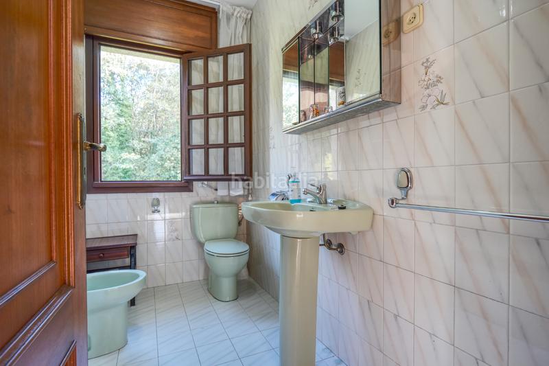 Foto 4aafab1c-71d0-49cb-81db-ddfe80d1848a. Chalet con camino riscaldamento parcheggio in Brión