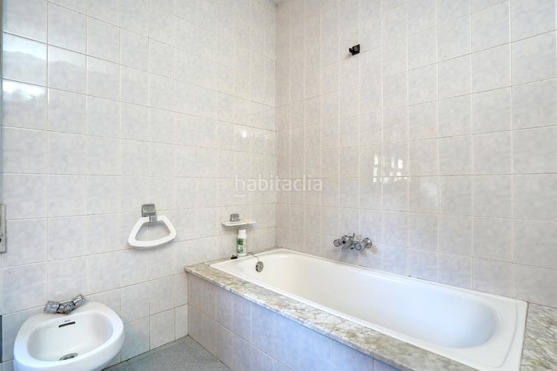 Foto 871b8c56-870e-46d3-ac5e-7d2365c89b85. Chalet con camino riscaldamento parcheggio in Brión