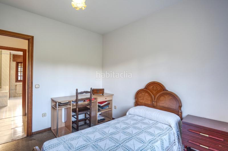 Foto 8fdcc1b0-28fe-48f7-af00-f6b0c66d35c0. Chalet con camino riscaldamento parcheggio in Brión