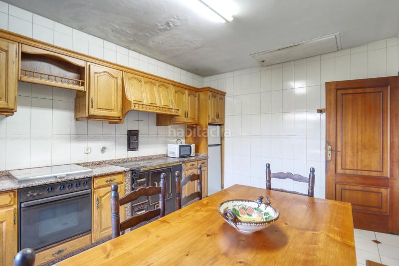 Foto 95e700c7-ad1d-43df-be14-e242efc7cd6e. Chalet con camino riscaldamento parcheggio in Brión