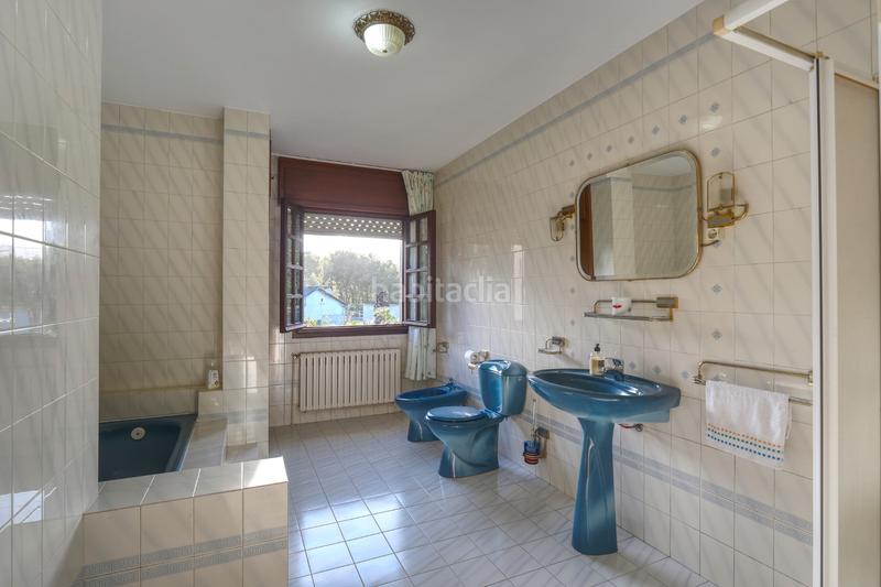 Foto b1414bec-bc37-433c-abe7-2d0f39b0b27f. Chalet con camino riscaldamento parcheggio in Brión