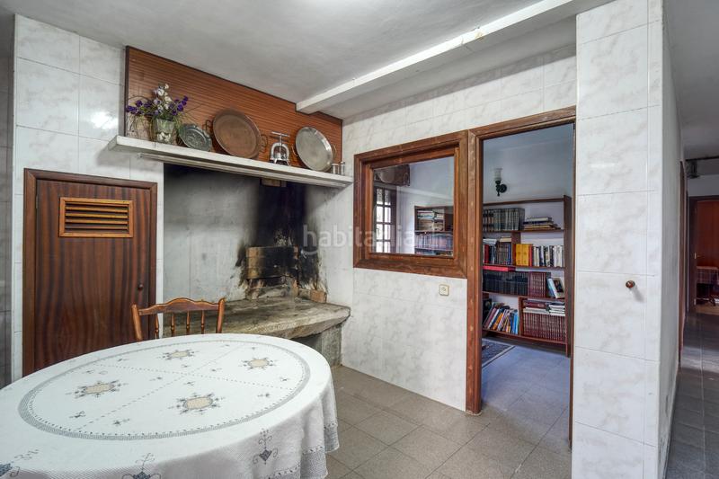 Foto b2aa3b85-5a95-473a-a3aa-e2adc15e8a3f. Chalet con camino riscaldamento parcheggio in Brión