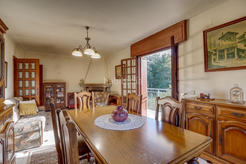 Foto c1488cae-76da-49e6-b999-6cc747eb9c26. Chalet con camino riscaldamento parcheggio in Brión