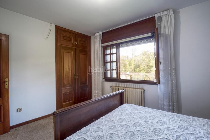 Foto e3fc3b91-5ac5-4d65-9383-bc61d455b92b. Chalet con camino riscaldamento parcheggio in Brión