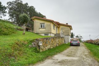 Chalet à Malpica de Bergantiños. En barizo, concello de malpica, en la provincia de a coruña, nos