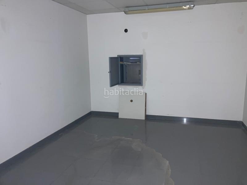 Foto 966df30a-bcde-444e-9c78-2e78ea2dc9c1. Locale commerciale in plaça de la generalitat valenciana 16 in Burriana