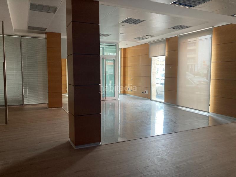 Foto f0e1c2f3-71b9-4b4b-ac8d-37d5ca584b1a. Locale commerciale in plaça de la generalitat valenciana 16 in Burriana