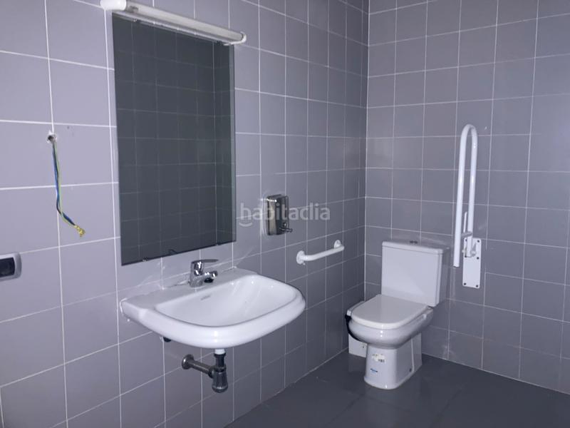 Foto ffbcf5f1-d789-408b-9360-a7d9fe44b4f2. Locale commerciale in plaça de la generalitat valenciana 16 in Burriana