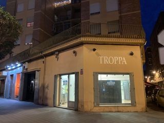 Locale commerciale in Avenida de Jose Ortiz 13