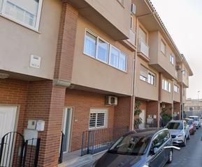 Semi detached house  Carrer d'enric valor. Adosado zona mcdonald´s