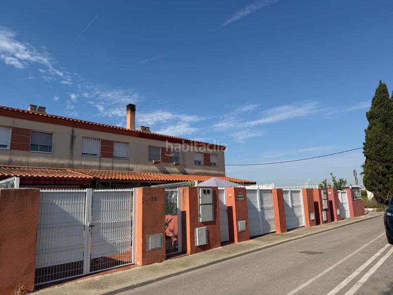 Foto ae1c199c-a832-4acb-b5ff-5798d1ee13bd. Casa adossada a camí catalans 81 a Playa-Ben Afeli Almazora / Almassora