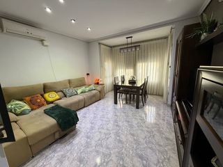 Casa a Centro. Casa en plaza españa y calle san pascual. zona centro.