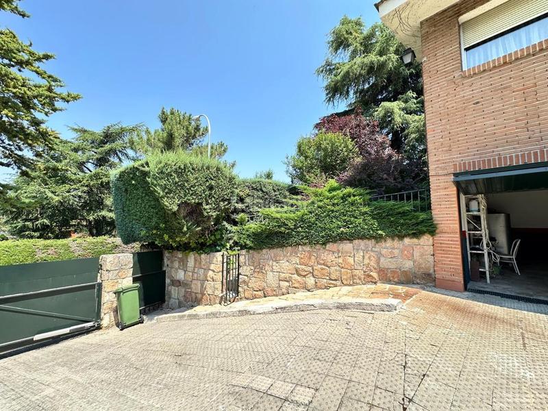 Foto 89a47ac2-c8c7-42d7-8550-4e6c8f7f68be. Casa en Monte el Pilar Majadahonda