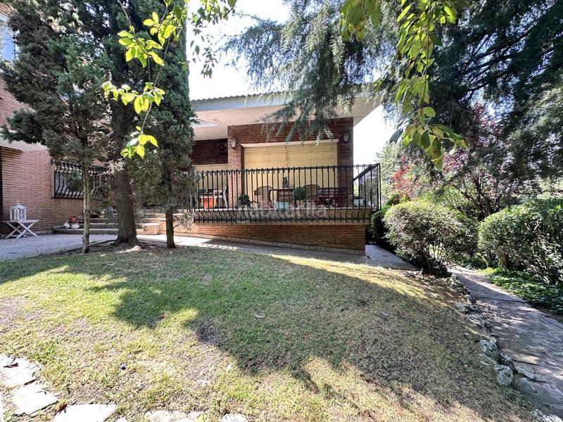 Foto 905c9d03-93cc-4607-97a3-1c5a8a817b59. Casa en Monte el Pilar Majadahonda