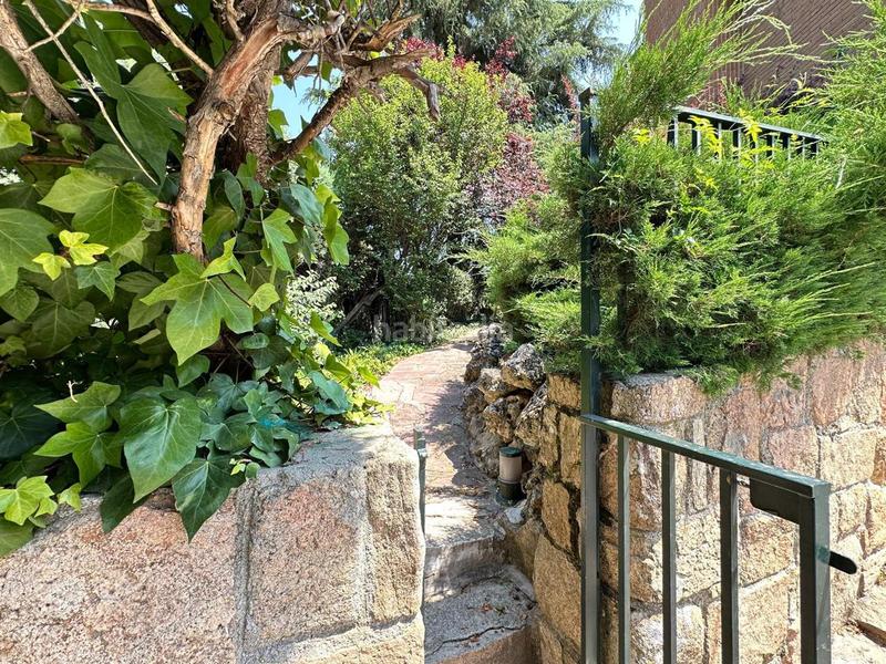 Foto 8722fc8d-68c6-40ba-9d35-c1fb0282ef1e. House with heating pool in Monte el Pilar Majadahonda