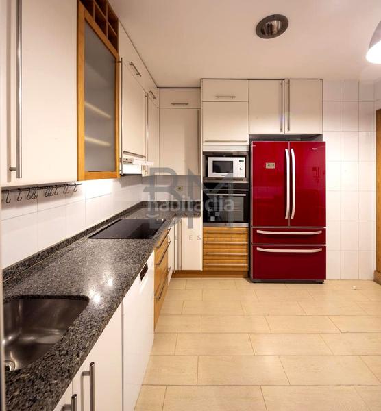 Foto 8c15bd52-4440-4a40-9a8f-a4fbfa5f7724. Location appartement avec parking dans Almagro Madrid