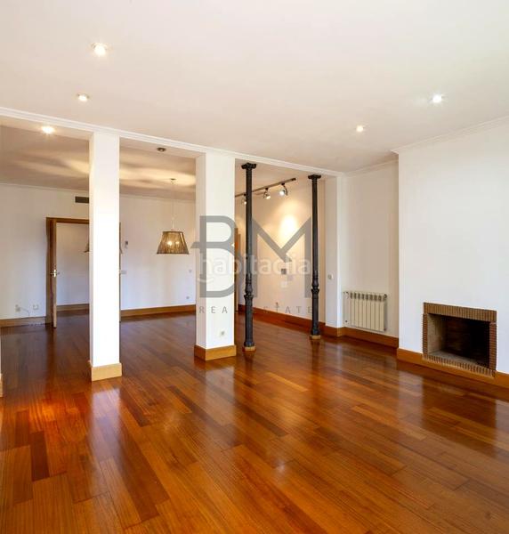 Foto ee3e94c2-21d8-40ee-8f8f-97483982f437. Location appartement avec parking dans Almagro Madrid