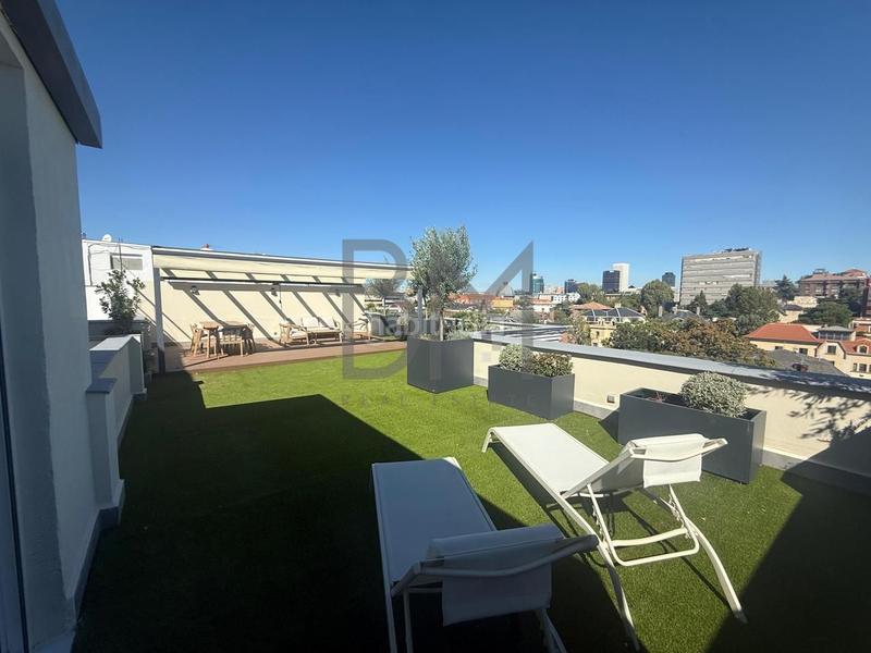 Foto 28e99869-626d-4c45-9874-ee00073f2412. Location attique dans Castellana Madrid
