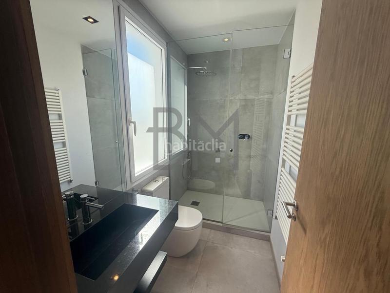 Foto 9495b4ba-f0b9-4faa-b53e-c632e10ae120. Location attique dans Castellana Madrid