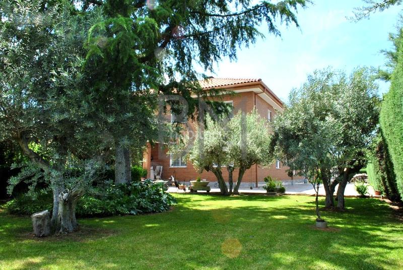 Foto 7bdc7010-0ef4-42ed-ac4a-3f7f3413a48a. Casa amb aparcament piscina a Pioz