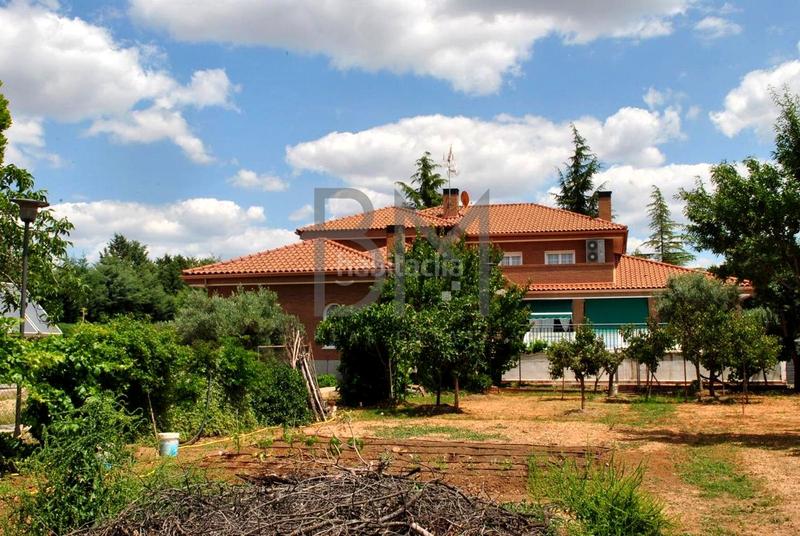 Foto bb7cb415-09fc-4532-a839-57a0b44b78d3. Casa amb aparcament piscina a Pioz