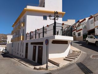 Appartement à Calle los rosales 33. Piso a estrenar castillo de baño