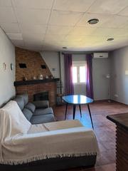 Rent Semi detached house in Malahá (La). Casa la malaha
