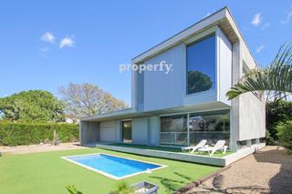 Chalet in Cambrils Mediterrani. Casa independiente de autntico diseo con piscina en cambrils.