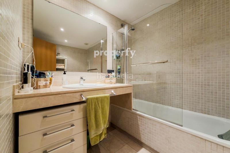 Foto 47e2b848-e2b7-44d7-ba4a-ac0b00a5a834. Duplex with heating in Putget - Farró Barcelona