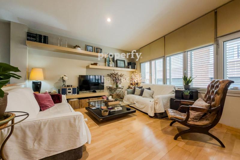 Foto 8a0ea6ad-42f1-4f62-85a4-89ead6eca0a7. Duplex with heating in Putget - Farró Barcelona