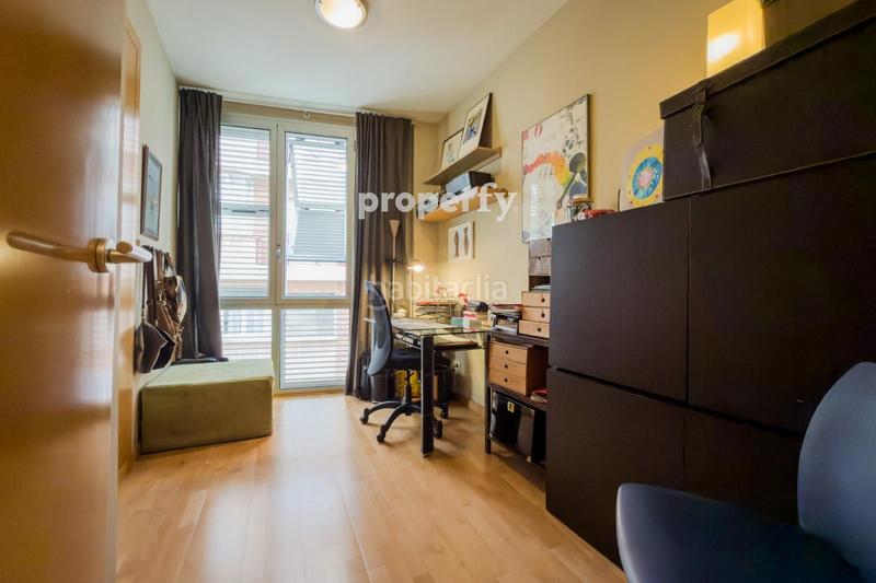 Foto c086f9d8-7e2c-4704-a6d9-e45195aff860. Duplex with heating in Putget - Farró Barcelona