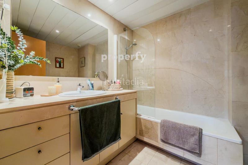 Foto efb3c9eb-9bb8-4c4b-8f74-99e2f1ca8072. Duplex with heating in Putget - Farró Barcelona