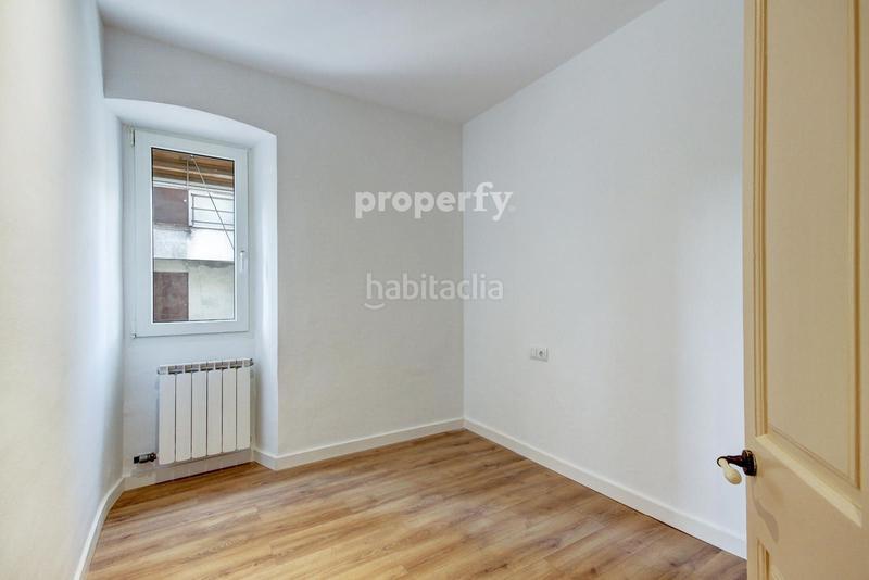 Foto cb7e6e81-347b-4a00-825d-304bb96c0b8b. Pis amb calefacció a La Devesa Girona