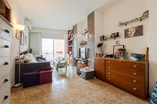 Pis  Riera blanca. Piso en sants de 3 habitaciones, barcelona