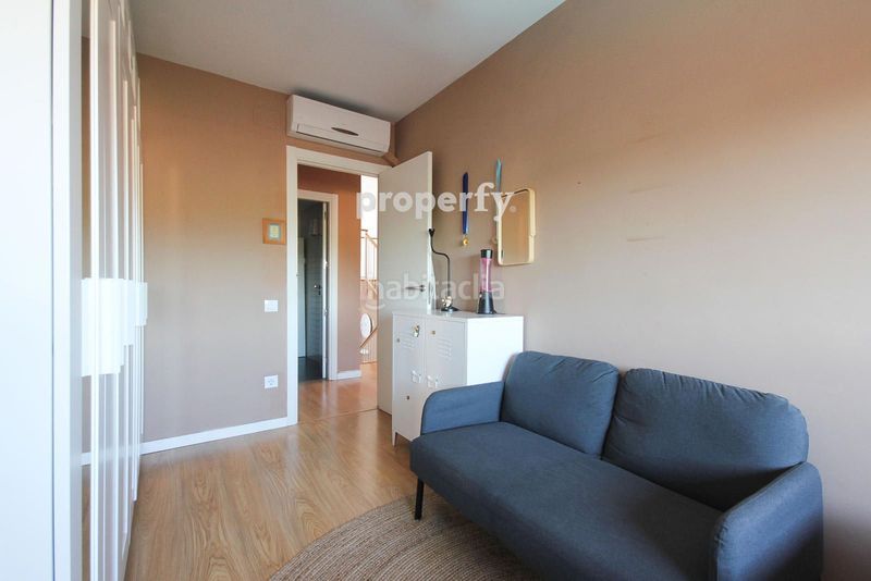 Foto 3e66ae6d-f097-4287-96e5-15f1e38c0133. Casa adossada amb calefacció aparcament piscina a Roca del Vallès (La)