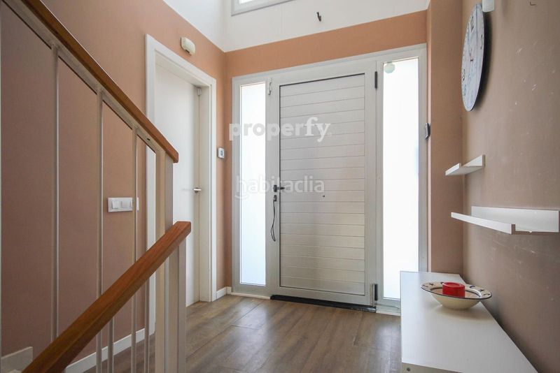 Foto 40de7d56-b505-49b8-adbe-56d10cc1d92d. Casa adossada amb calefacció aparcament piscina a Roca del Vallès (La)