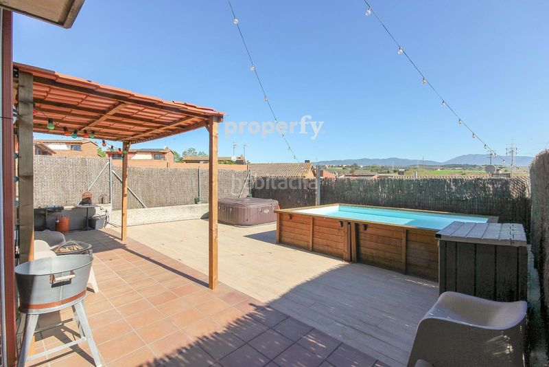 Foto 9f636eb2-7924-497a-b393-c3ef213a814a. Casa adossada amb calefacció aparcament piscina a Roca del Vallès (La)